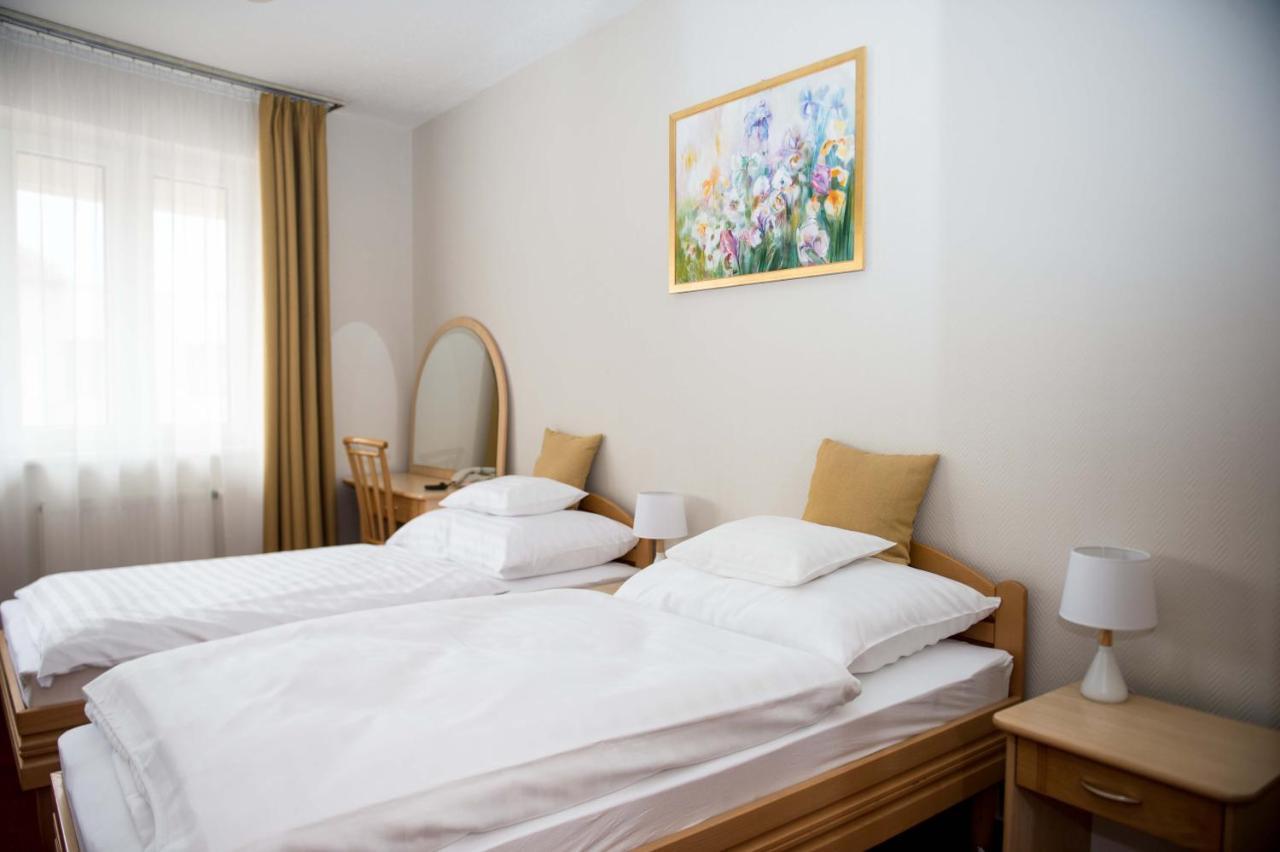 Hozam Wellness Es Apartman 솔노크 외부 사진