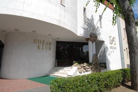 Hozam Wellness Es Apartman 솔노크 외부 사진